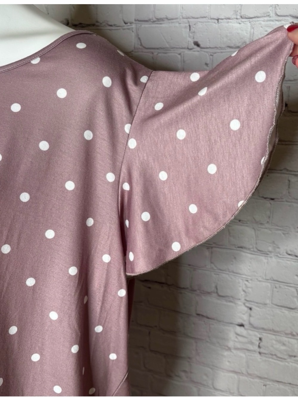 BloomChic Mauve Pink Polka Dot Top - Picture 2 of 5